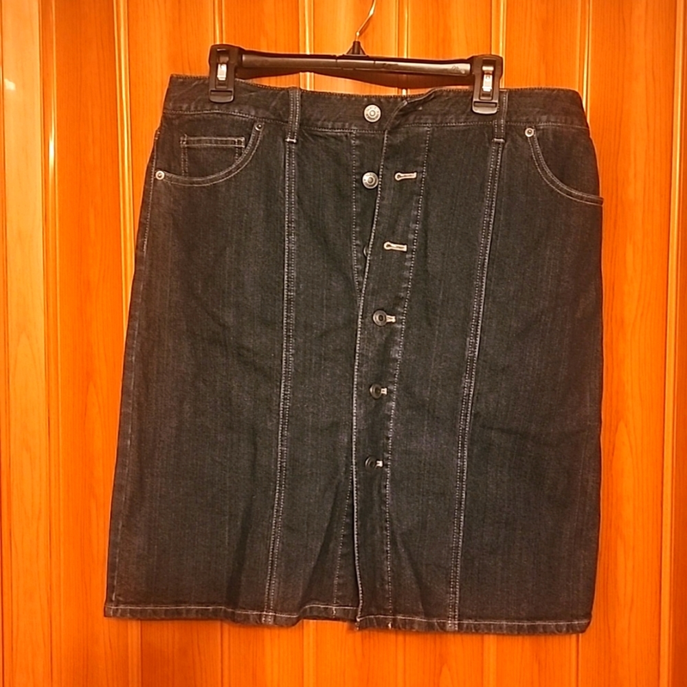 Knee length skirt